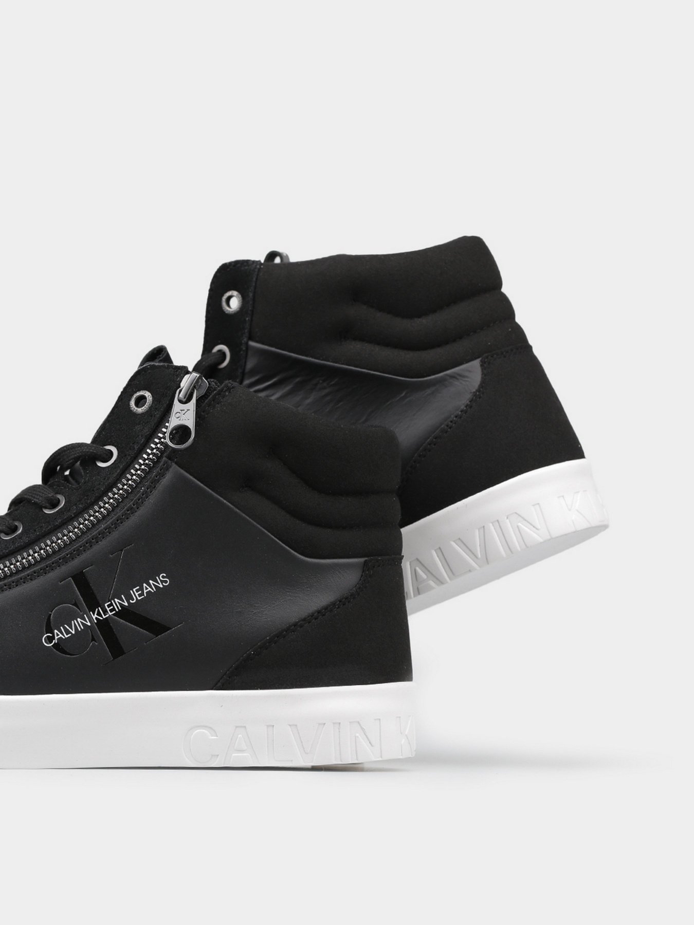 Кеды высокие Calvin Klein модель YM0YM00229-BEH Фото