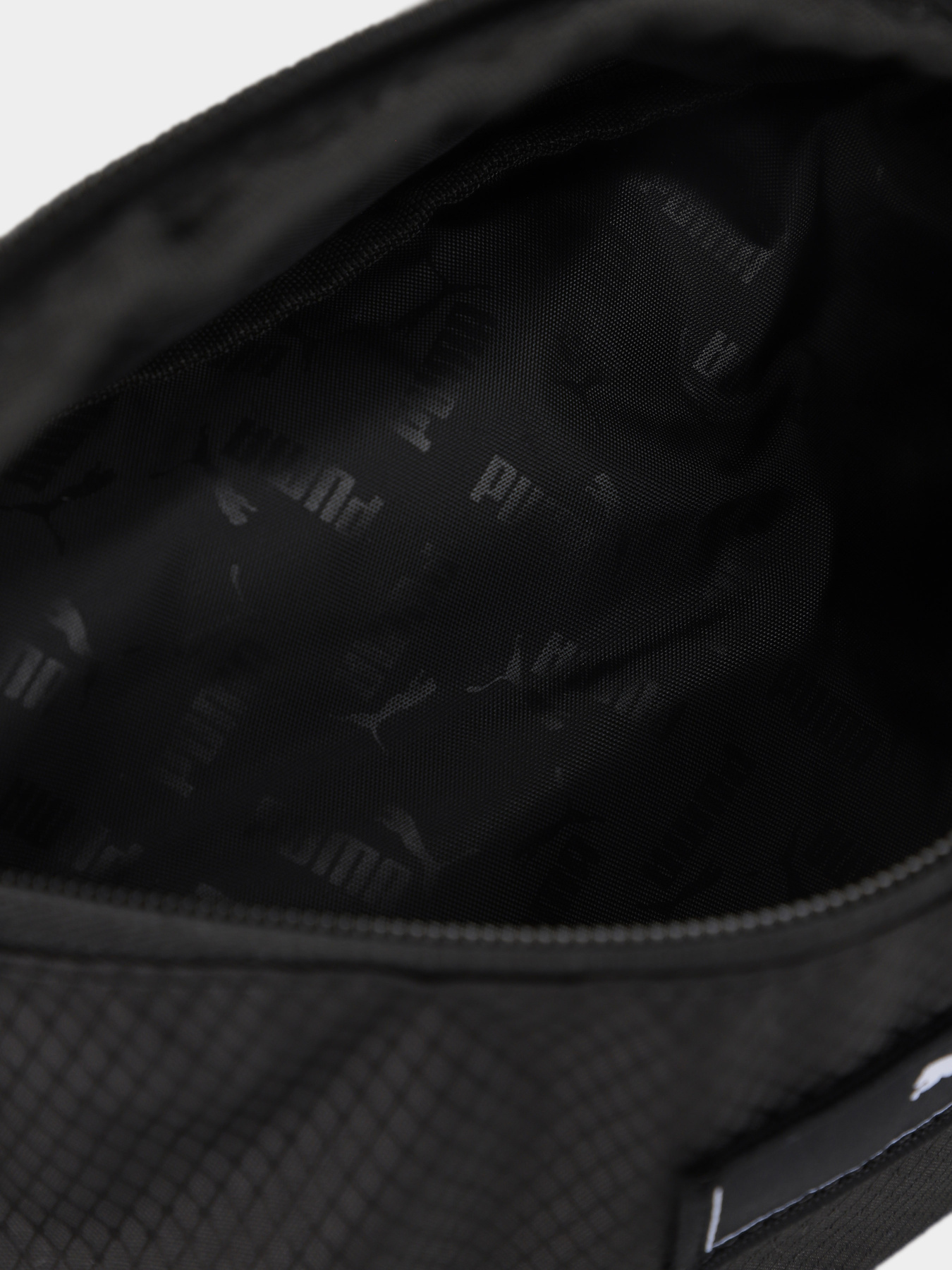 Поясна сумка PUMA DECK 2.2L модель 09131801 Поясна сумка PUMA DECK 2.2L модель 09131801 Фото