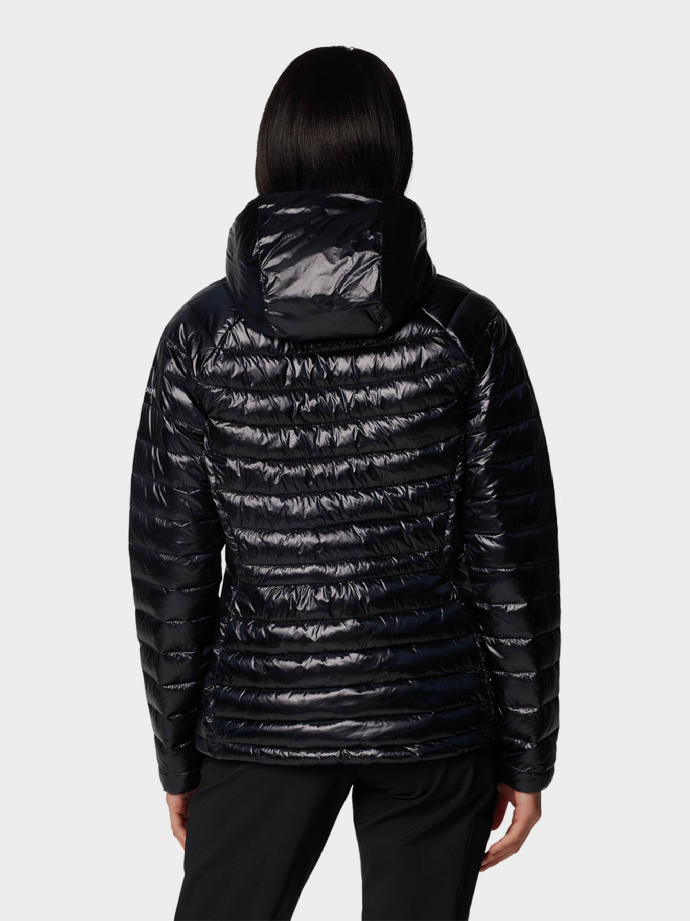 Зимняя куртка Columbia LABYRINTH LOOP™ II HOODED модель 2089331-010 Фото