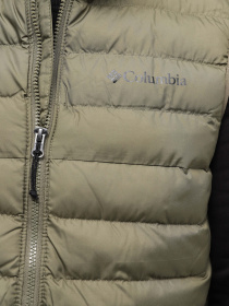 Жилет з утеплювачем Columbia Powder Lite модель 1748031-398 Фото