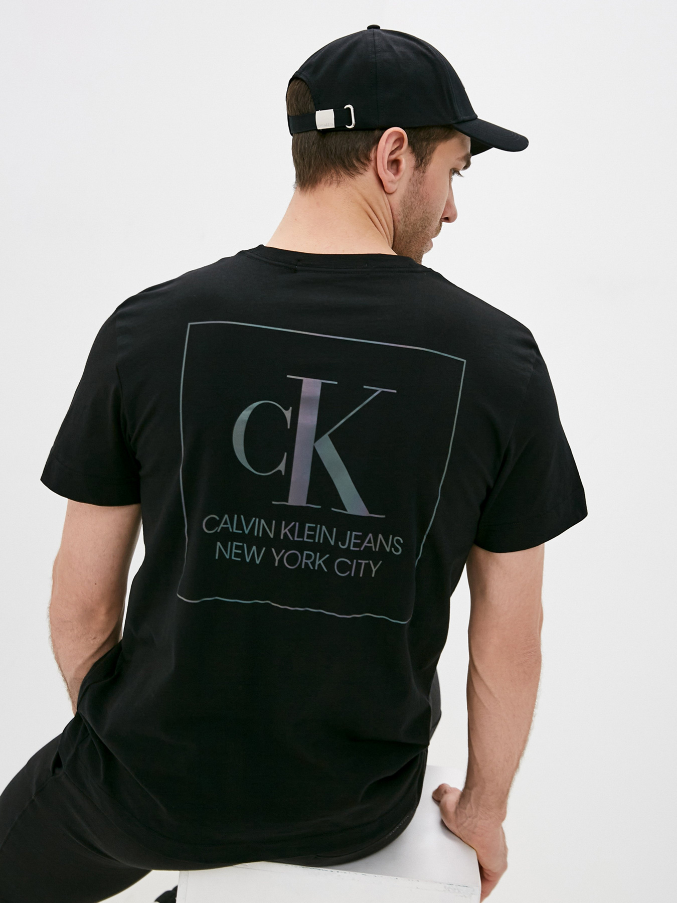 Футболки и поло Calvin Klein Jeans модель J30J317492_BEH Фото