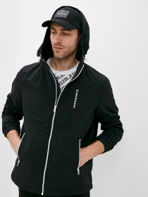 Демисезонная куртка Calvin Klein Jeans модель J30J317528_BEH Фото