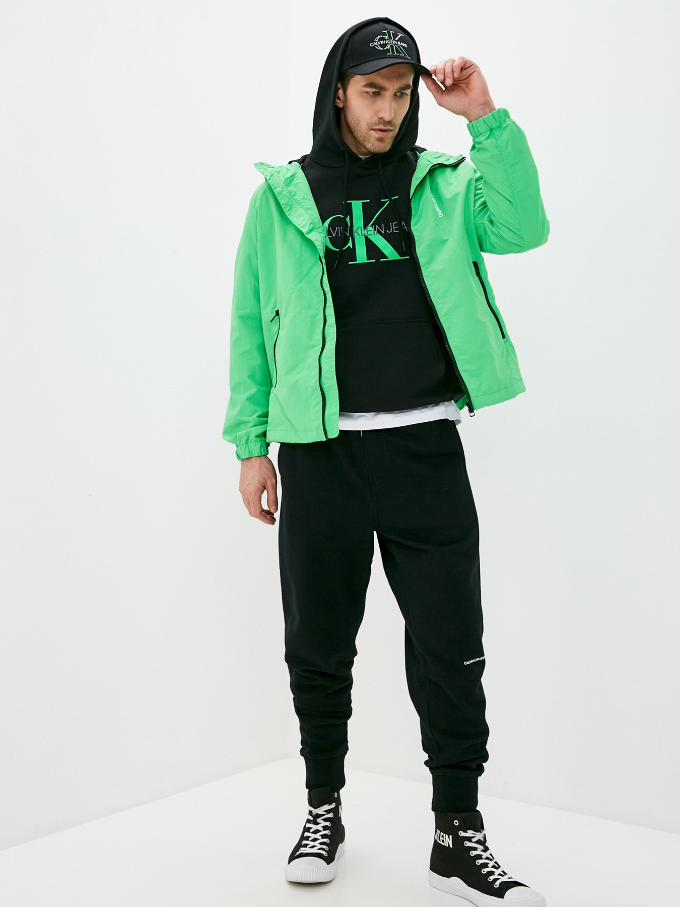 Демисезонная куртка Calvin Klein Jeans модель J30J317528_LAS Фото