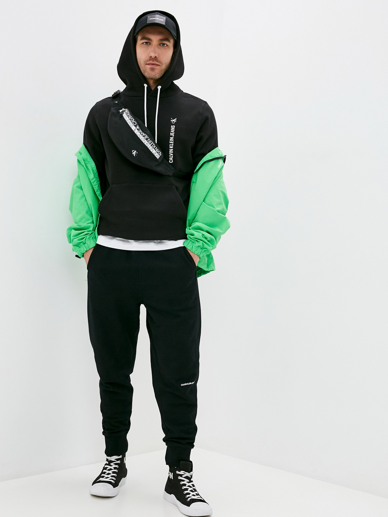 Худи Calvin Klein Jeans модель J30J317670_BEH Фото