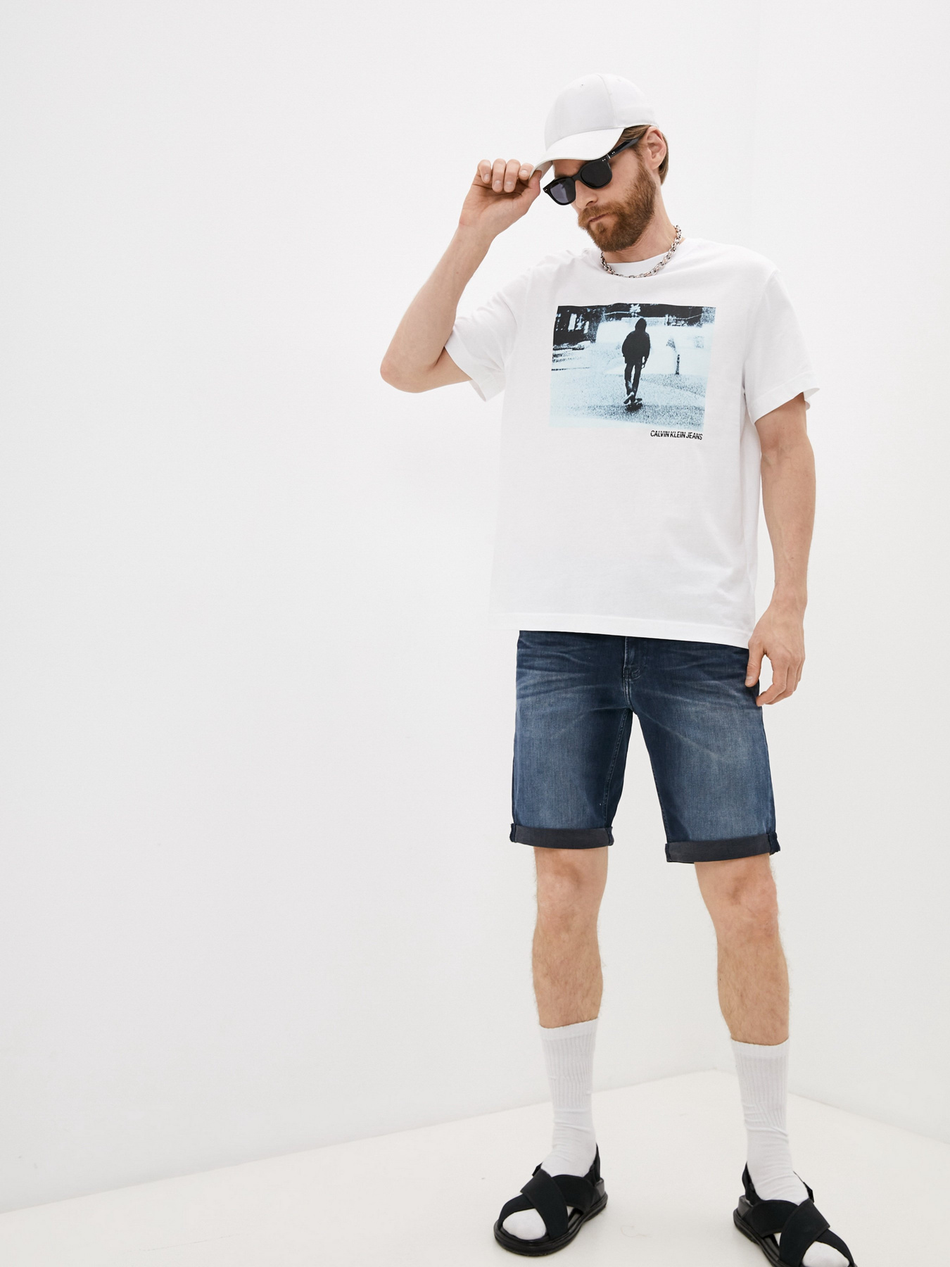 Повседневные шорты Calvin Klein Jeans модель J30J317740_1BJ Повседневные шорты Calvin Klein Jeans модель J30J317740_1BJ Фото