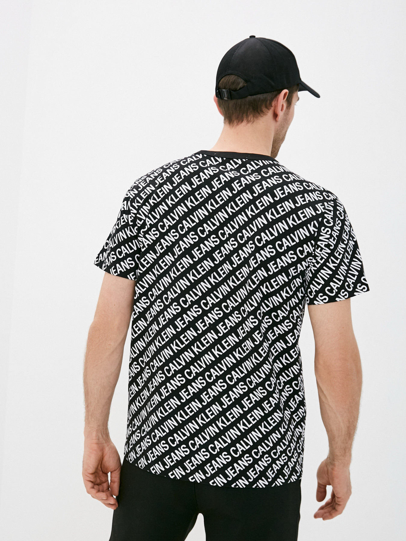 Футболки і поло Calvin Klein Jeans модель J30J318066_BEH Фото