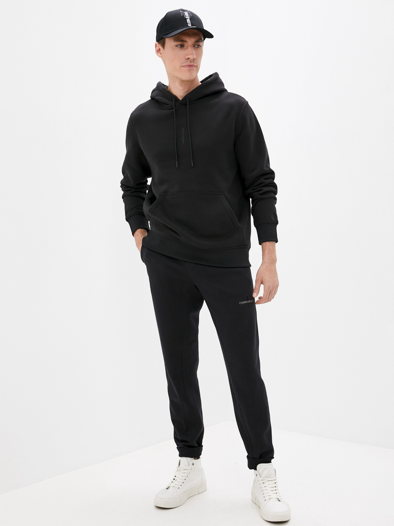 Штаны спортивные Calvin Klein Jeans модель J30J318159_BEH Фото