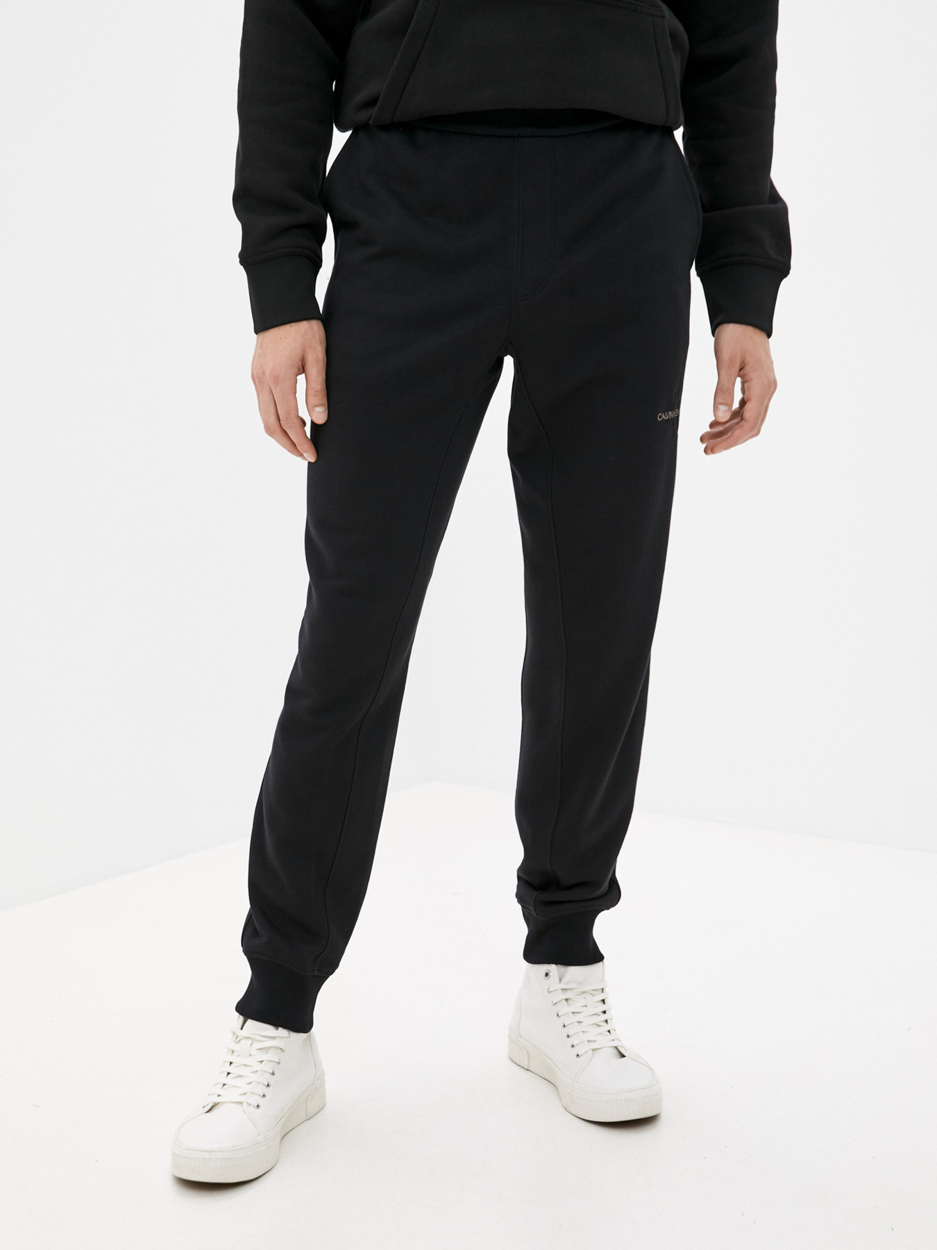 Штаны спортивные Calvin Klein Jeans модель J30J318159_BEH Фото