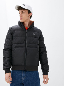 Демисезонная куртка Calvin Klein Jeans модель J30J318411_BEH Демисезонная куртка Calvin Klein Jeans модель J30J318411_BEH Фото