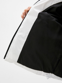 Демісезонна куртка Calvin Klein Jeans модель J20J216879_YAF Фото