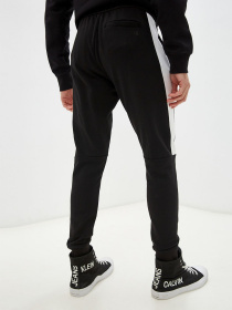 Повсякденні штани Calvin Klein Jeans модель J30J318590_BEH Фото