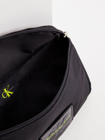 Поясная сумка Calvin Klein Jeans модель K50K507584_BDS Фото