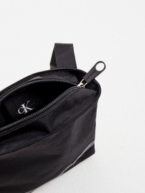 Сумка Calvin Klein Jeans модель K50K507588_BDS Фото
