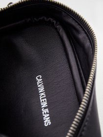 Кросс-боди Calvin Klein Jeans модель K60K608376_BDS Фото