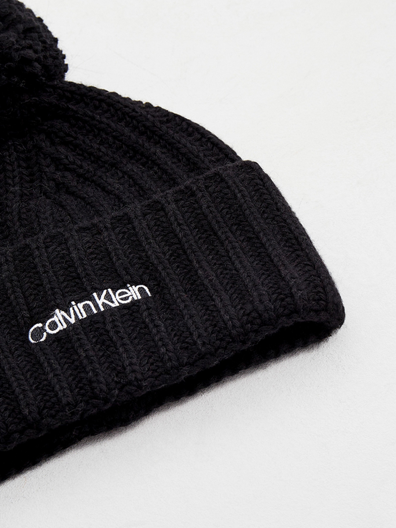 Шапка Calvin Klein Jeans модель K60K608535_BAX Фото