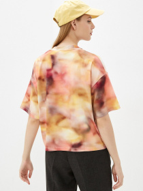 Футболки і поло Calvin Klein Jeans модель J20J216813_0LJ Фото