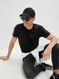 Футболки и поло Calvin Klein Jeans модель J30J318737_BEH Фото