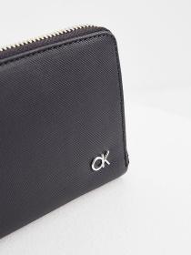 Кошелек Calvin Klein Jeans модель K50K507402_BAX Фото