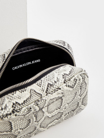 Сумка Calvin Klein Jeans модель K60K608226_0GJ Фото