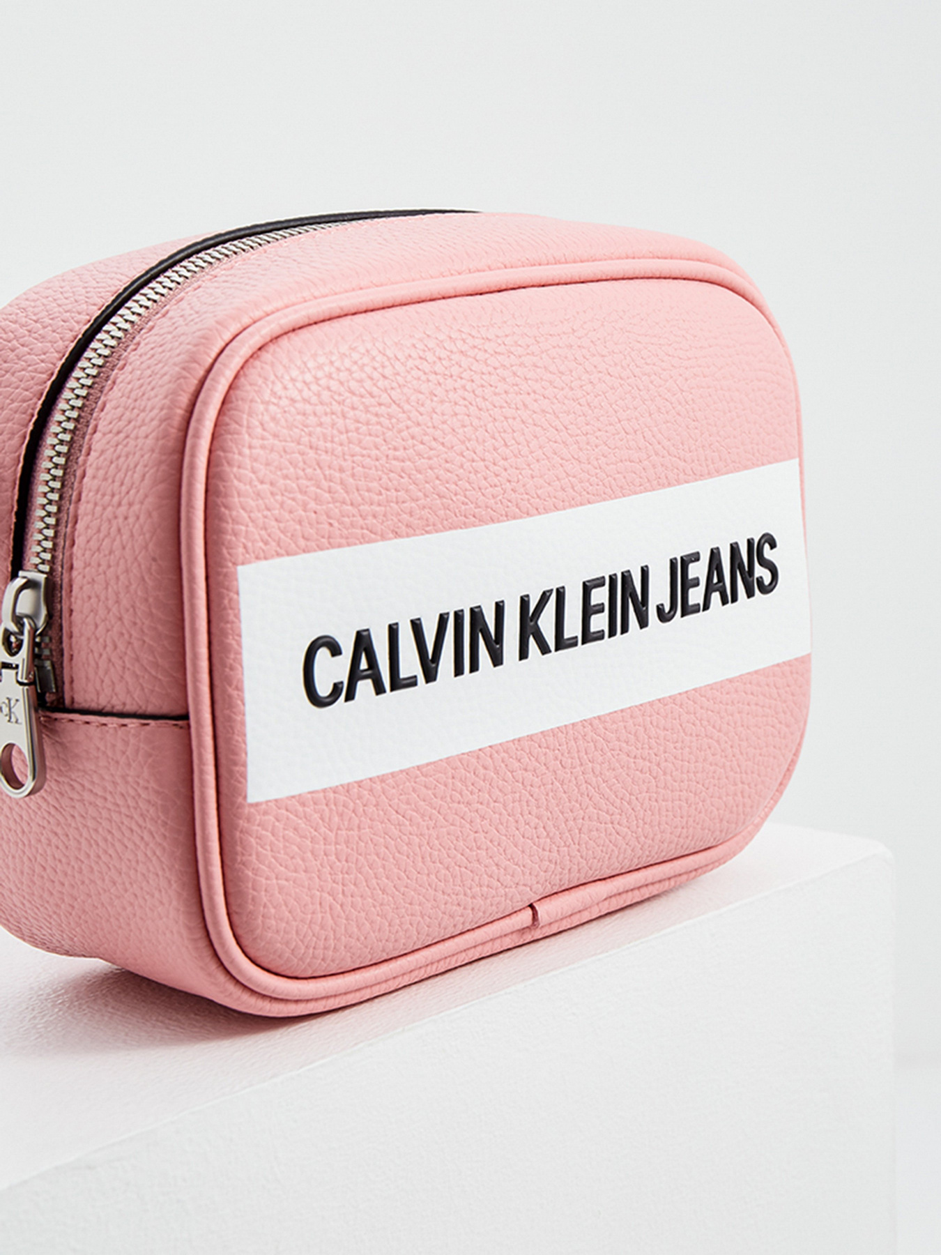 Сумка Calvin Klein Jeans модель K60K608561_TIV Фото