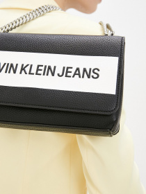 Сумка Calvin Klein Jeans модель K60K608562_BDS Фото
