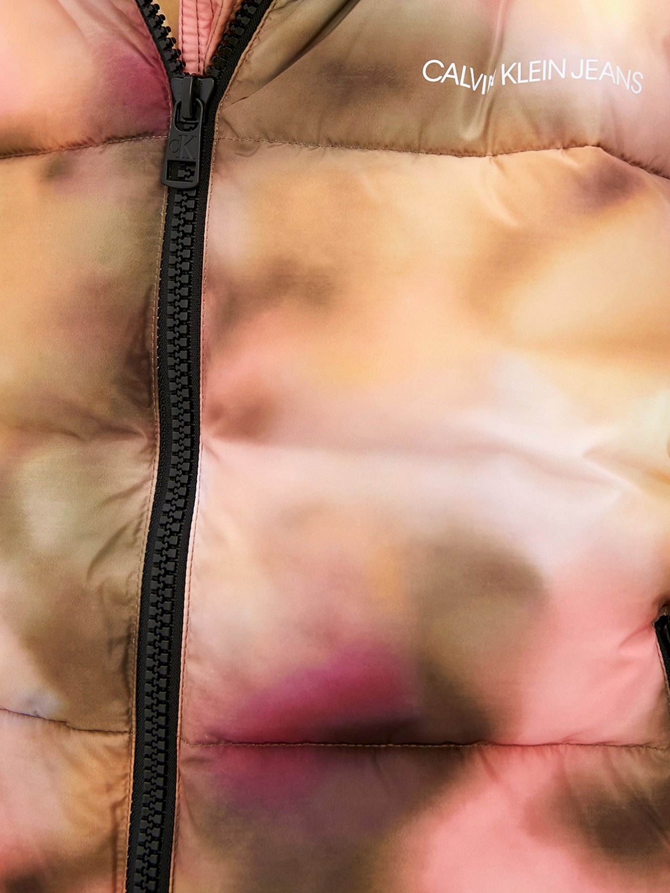 Зимняя куртка Calvin Klein Jeans модель J20J216860_0LJ Фото