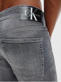 Джинсы Calvin Klein Jeans Slim модель J30J318887_1BZ Фото