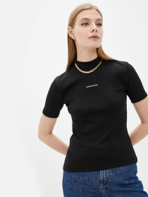 Футболки и поло Calvin Klein Jeans модель J20J216782_BEH Фото