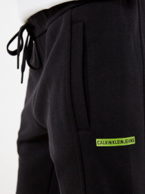 Штаны спортивные Calvin Klein Jeans модель J30J318599_BEH Фото