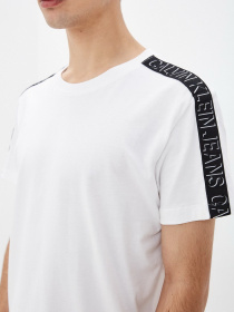 Футболки і поло Calvin Klein Jeans модель J30J318737_YAF Фото