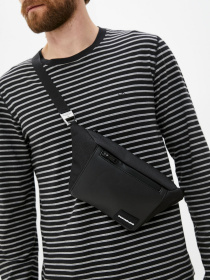 Поясная сумка Calvin Klein Jeans модель K50K507598_BDS Фото