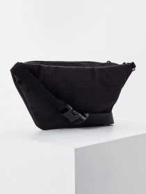 Поясна сумка Calvin Klein Jeans модель K50K507598_BDS Фото