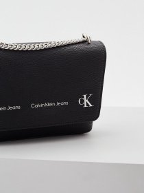 Кросс-боди Calvin Klein Jeans модель K60K608937_BDS Кросс-боди Calvin Klein Jeans модель K60K608937_BDS Фото
