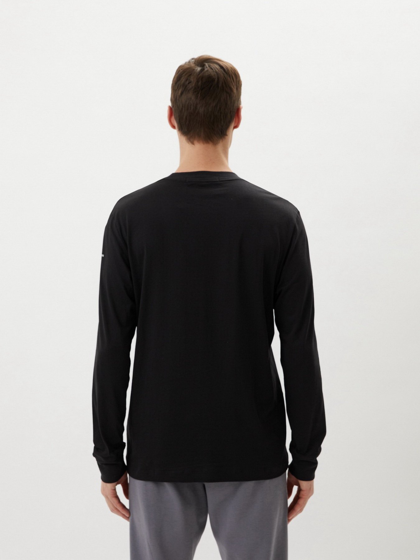 Футболка Calvin Klein Jeans модель J30J319897_BEH Футболка Calvin Klein Jeans модель J30J319897_BEH Фото