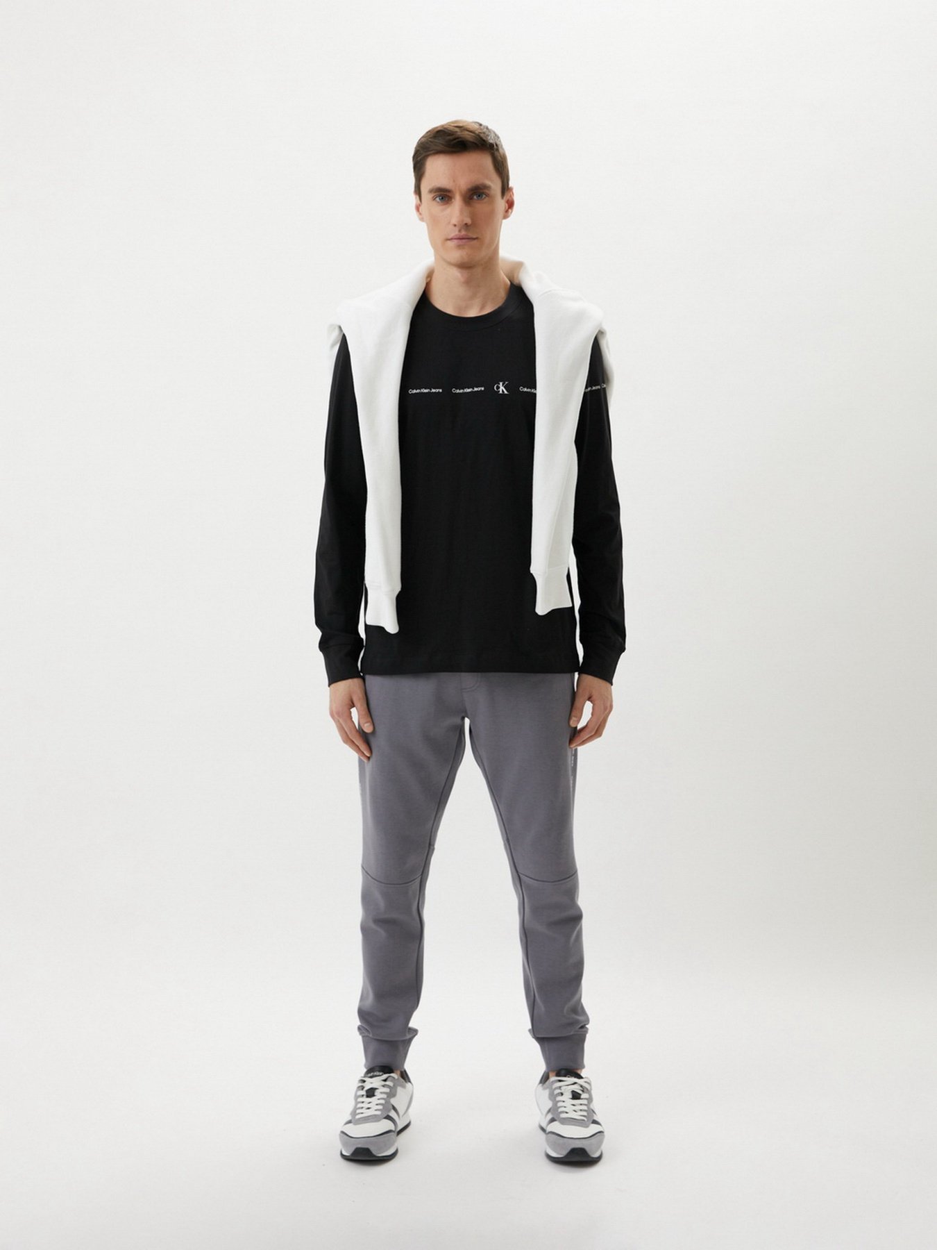 Футболка Calvin Klein Jeans модель J30J319897_BEH Футболка Calvin Klein Jeans модель J30J319897_BEH Фото