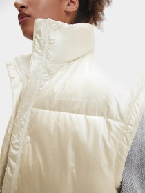 Зимняя куртка Calvin Klein Jeans модель J20J217708_YAF Фото