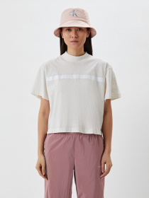 Футболки і поло Calvin Klein Jeans модель J20J217710_AET Футболки і поло Calvin Klein Jeans модель J20J217710_AET Фото