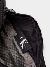 Поясная сумка Calvin Klein Jeans модель K50K508200_BDS Фото