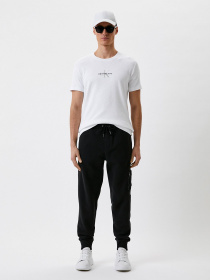 Футболки і поло Calvin Klein Jeans модель J30J319899_YAF Фото