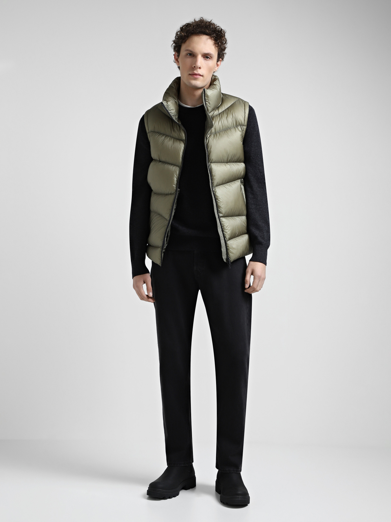 Утепленный жилет Colmar модель 1254-2YQ-679 Фото