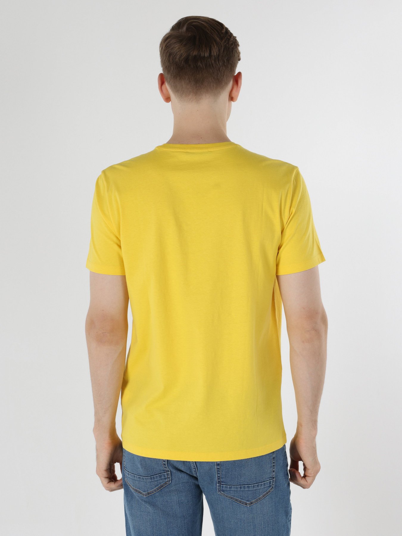 Футболка Colin’s модель CL1063363YLW Фото