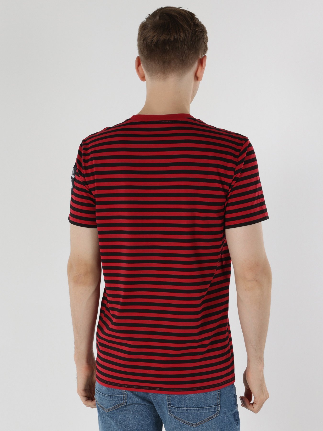 Футболка Colin’s модель CL1063621RED Фото