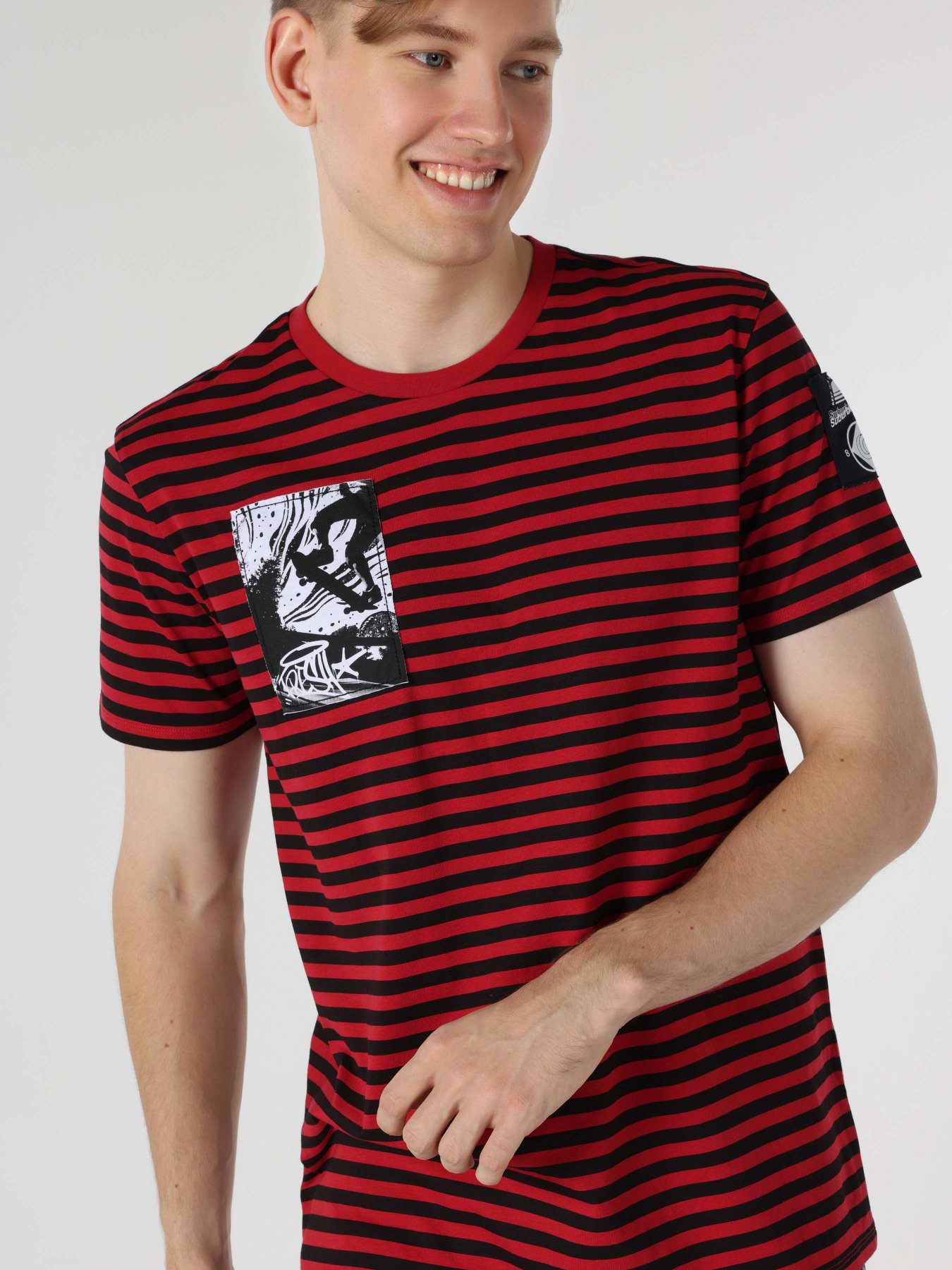 Футболка Colin’s модель CL1063621RED Фото