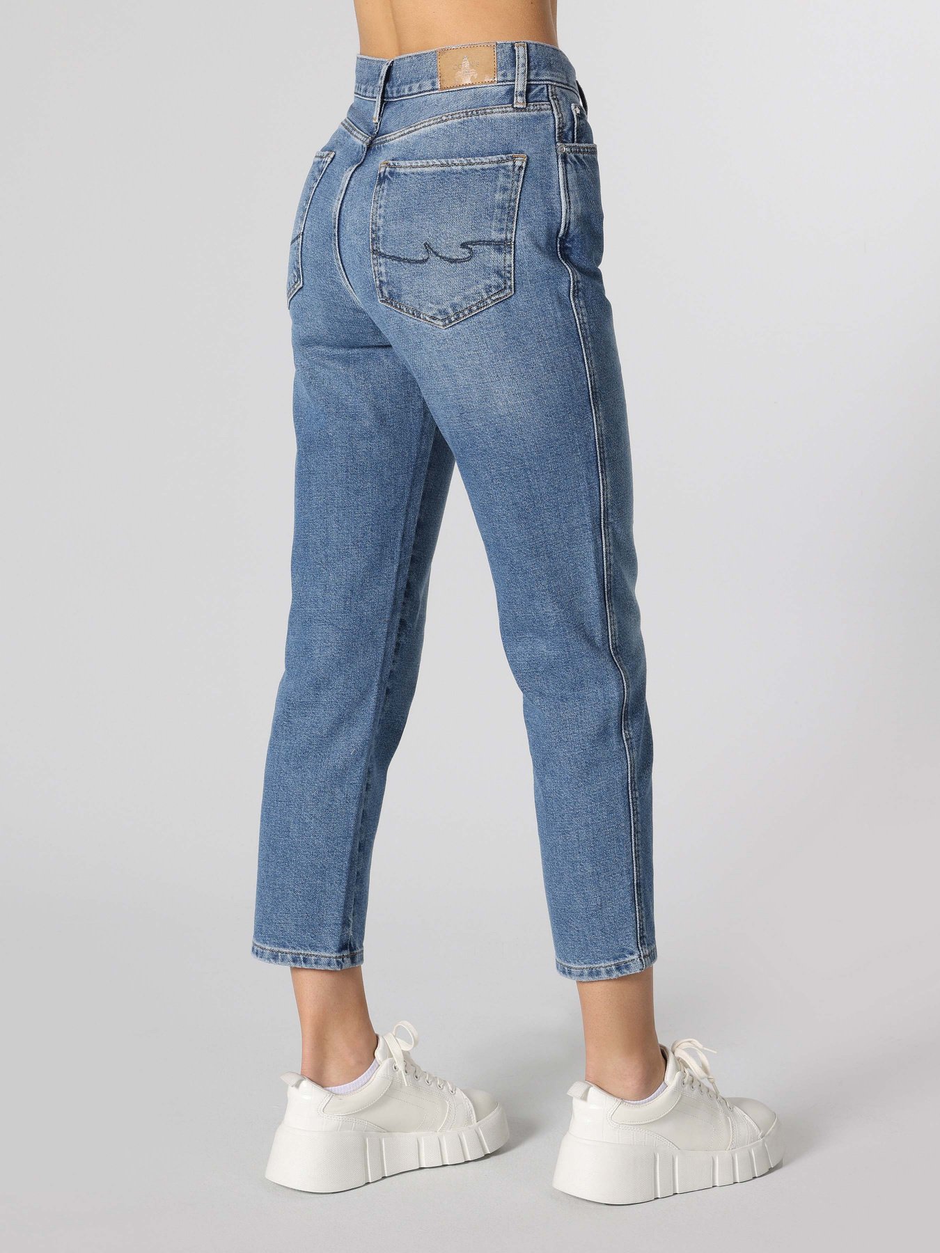 Прямые джинсы Colin’s 893 Julia модель CL1062310DN02924 Прямые джинсы Colin’s 893 Julia модель CL1062310DN02924 Фото