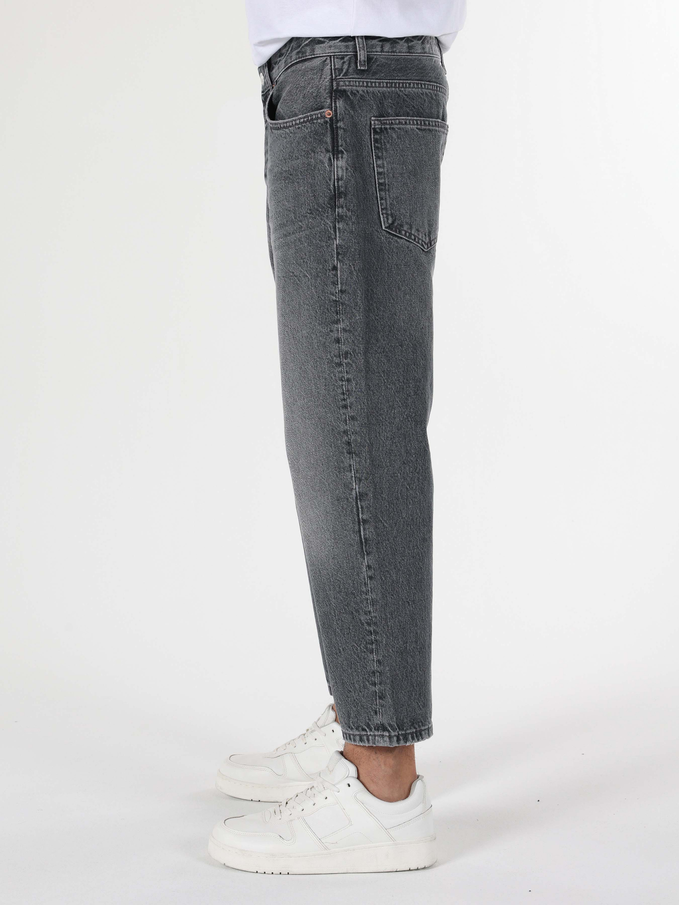 Прямые джинсы Colin’s 057 Martin модель CL1062424DN42462 Фото