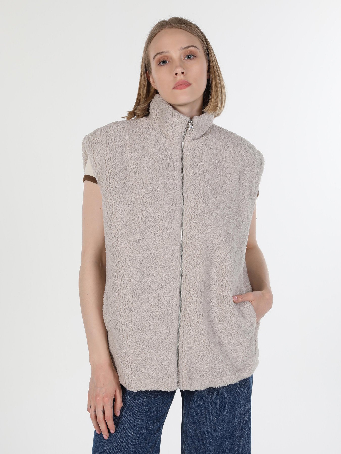 Жилет с утеплителем Colin’s модель CL1060231BEI Фото
