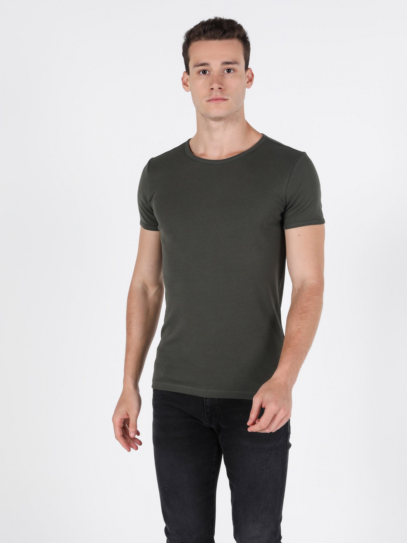 Футболки и поло Colin’s модель CL1042915KHA Фото