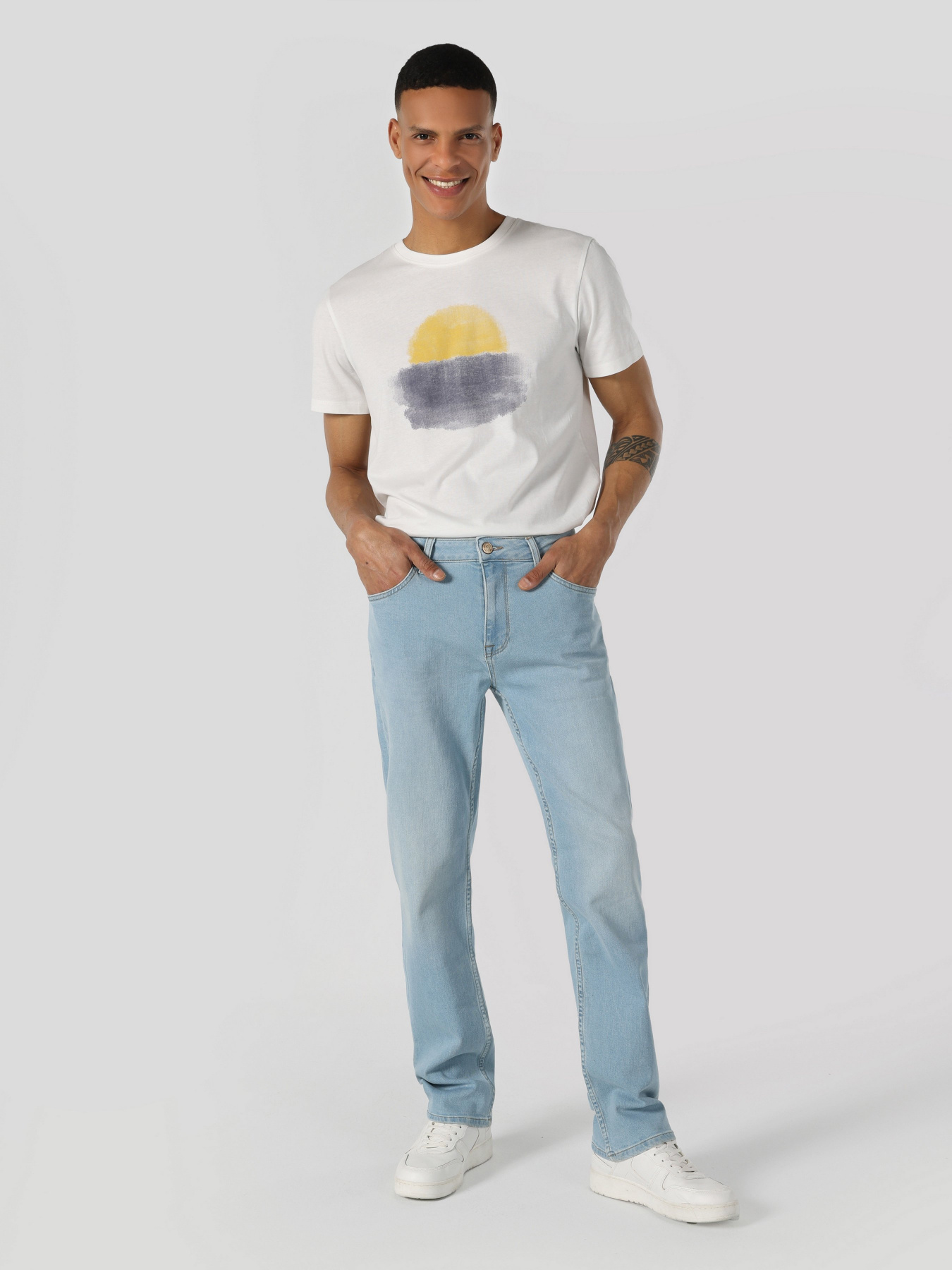 Прямые джинсы Colin’s 045 David модель CL1063727DN42643 Прямые джинсы Colin’s 045 David модель CL1063727DN42643 Фото