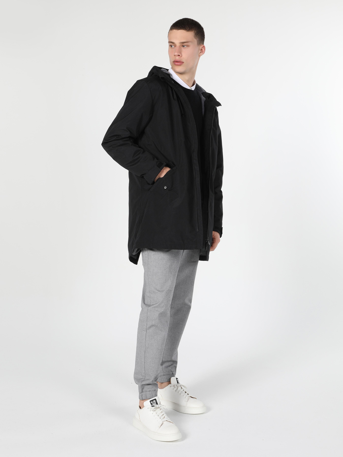 Куртки и дубленки Colin’s модель CL1055609BLK Фото