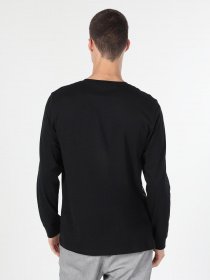 Лонгслив Colin’s модель CL1059596BLK Фото